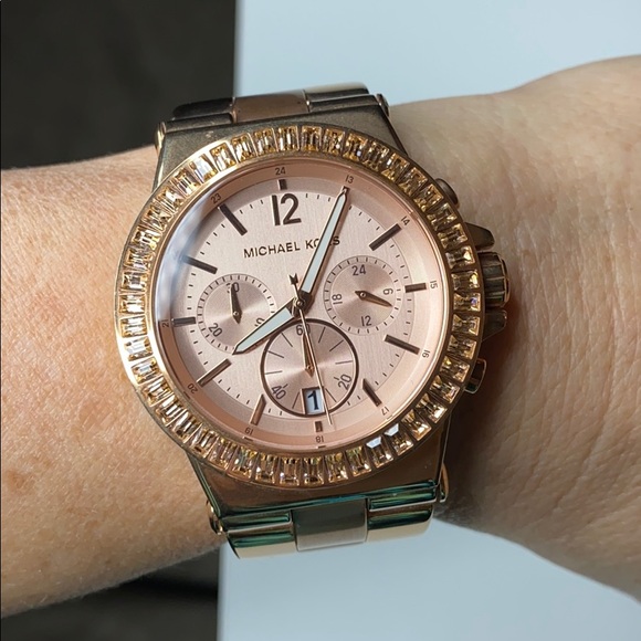 Michael Kors Accessories - Micheal Kors ROSE GOLD watch